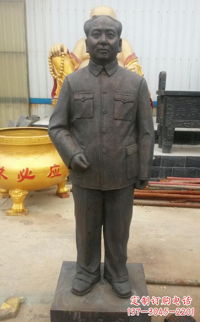 广西校园毛主席伟人铜雕