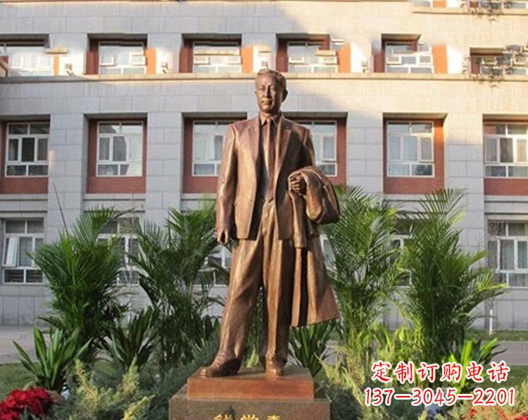 广西校园钱学森铜雕