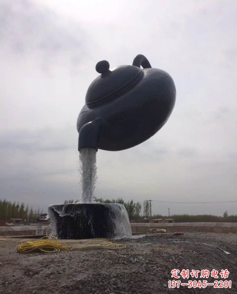 广西新疆流水的茶壶铜雕
