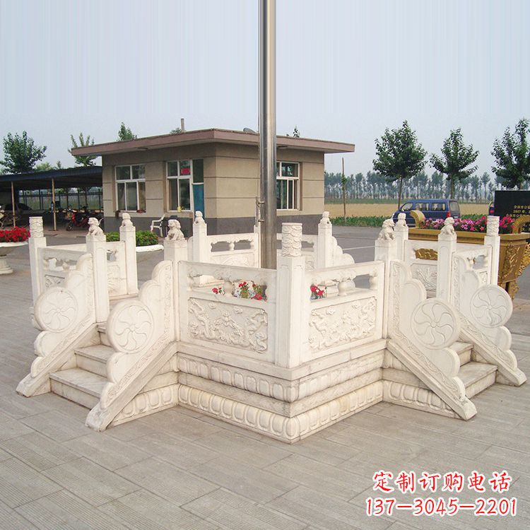 广西学校校园芝麻白广场升旗台
