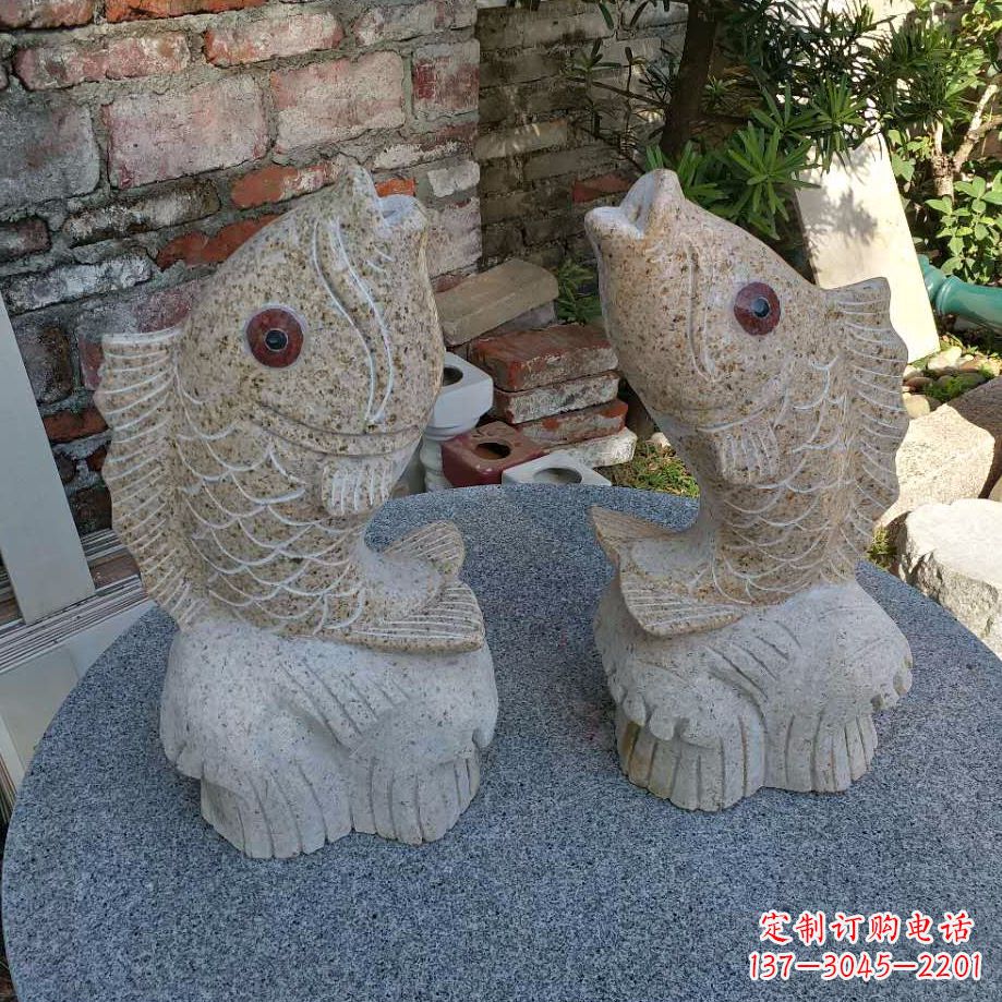 广西鱼石雕喷泉