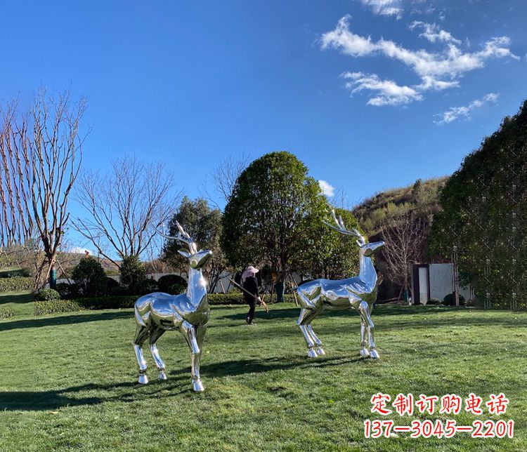 广西园林镜面不锈钢梅花鹿雕塑