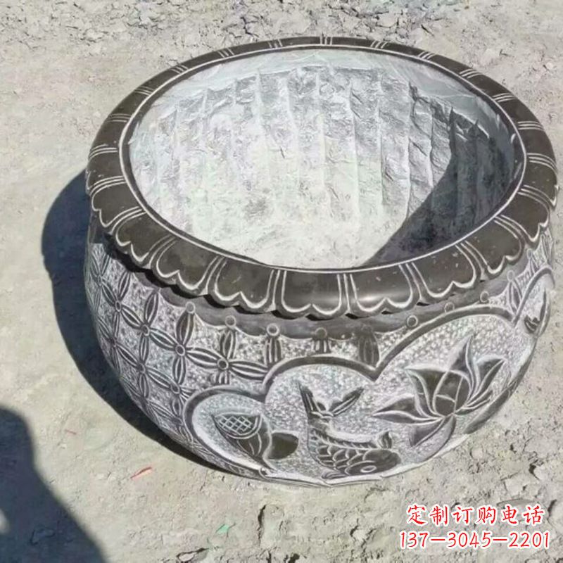 广西园林莲花鱼纹石雕水缸
