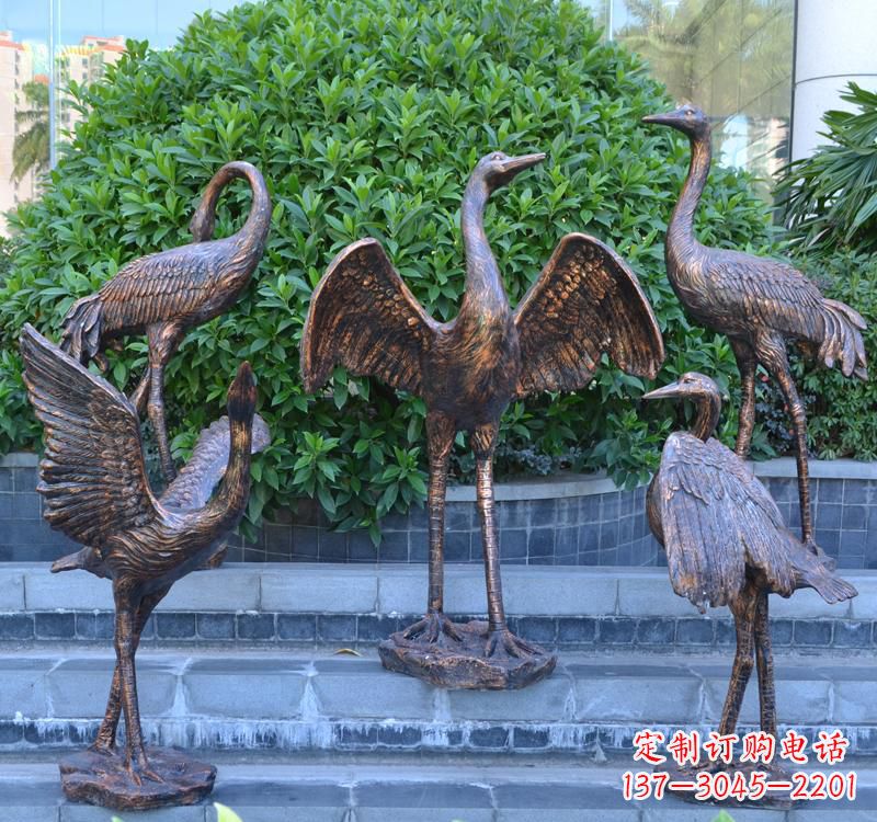 广西展翅仙鹤雕塑