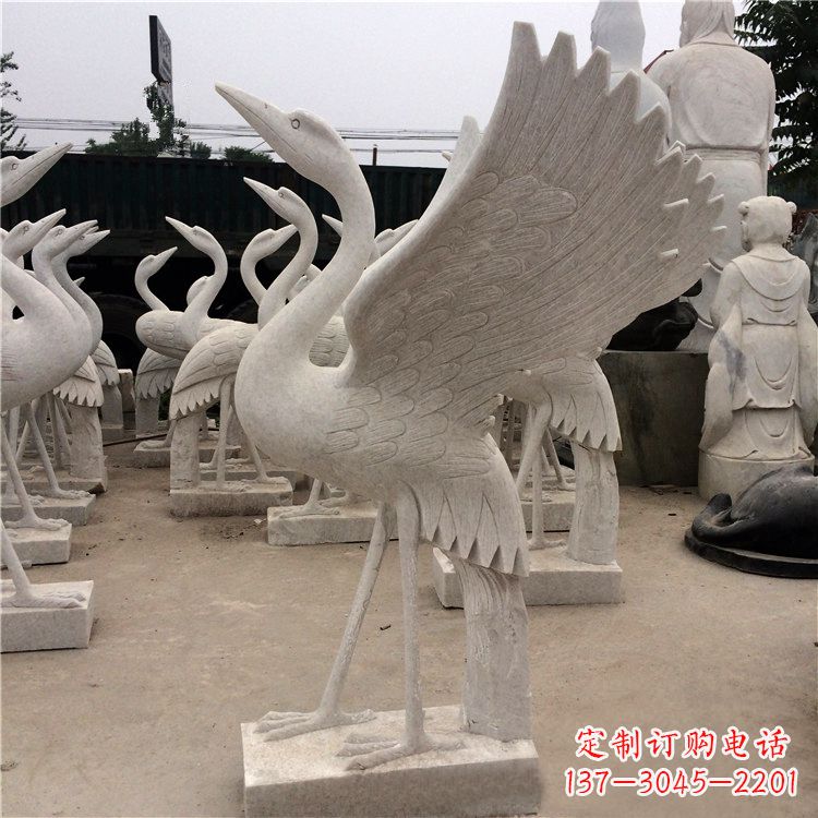 广西展翅欲飞的仙鹤石雕