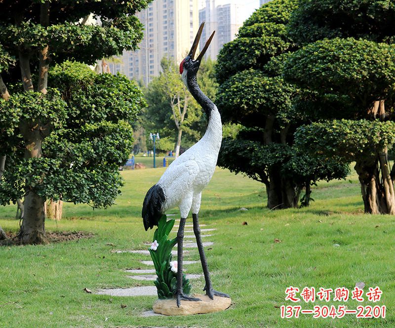 广西站立仙鹤雕塑