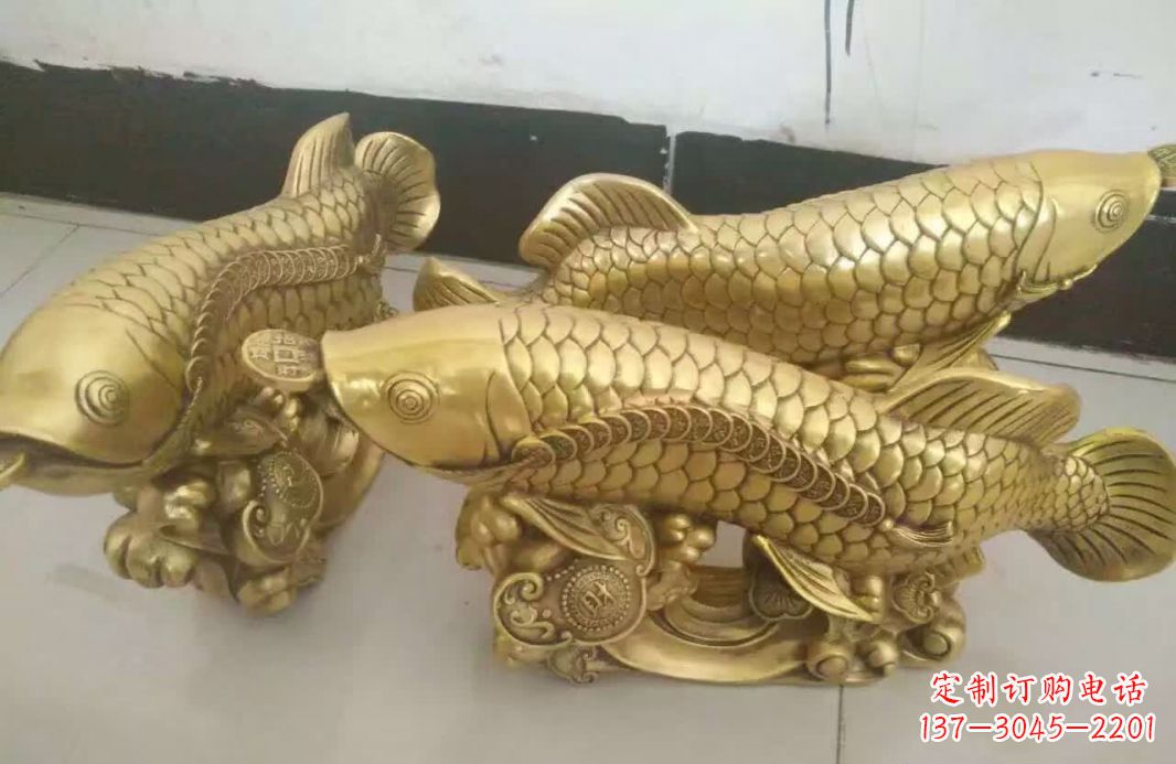 广西招财金龙鱼雕塑