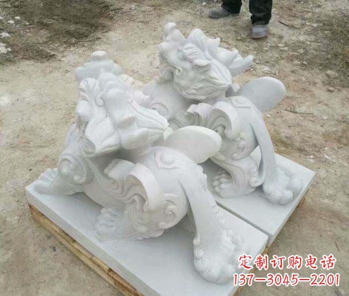 广西招财进宝立式貔貅门口石雕