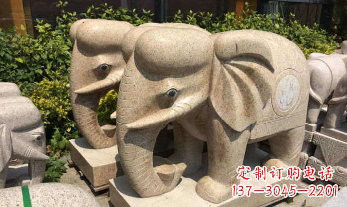 广西招财进宝砂岩大象石雕