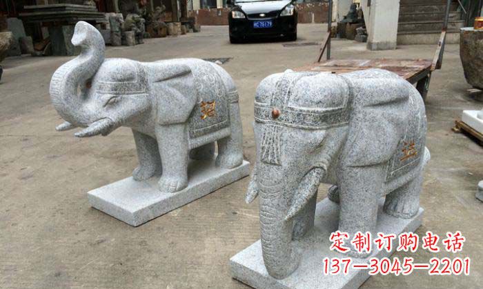 广西招财进宝芝麻灰大象石雕 (2)
