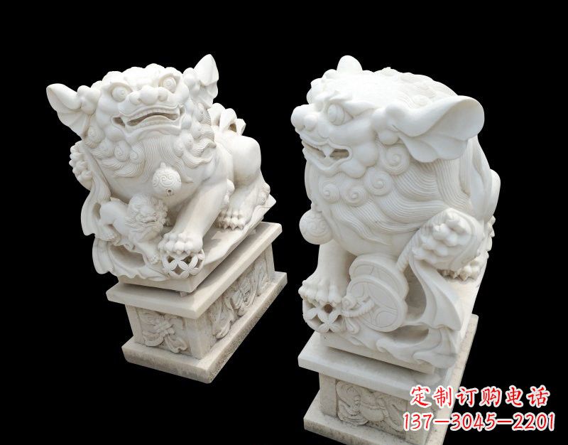 广西招财献钱狮子石雕