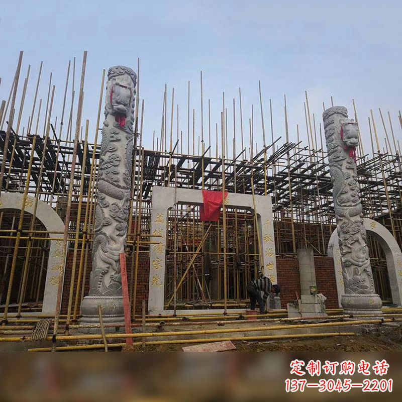 广西中国龙柱石雕