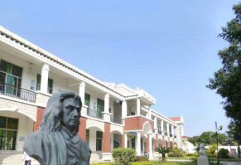 广西校园名人牛顿石雕头像