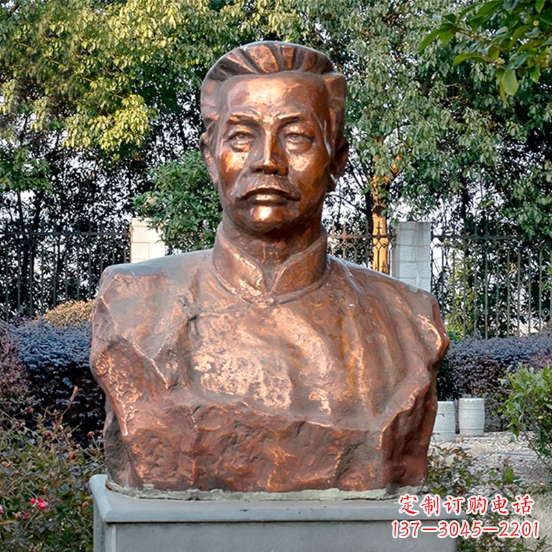 广西铸铜鲁迅半身像雕像