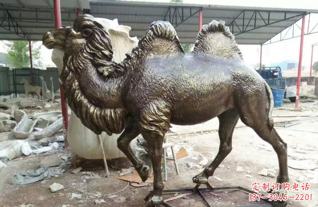 广西铸铜骆驼雕塑 (2)