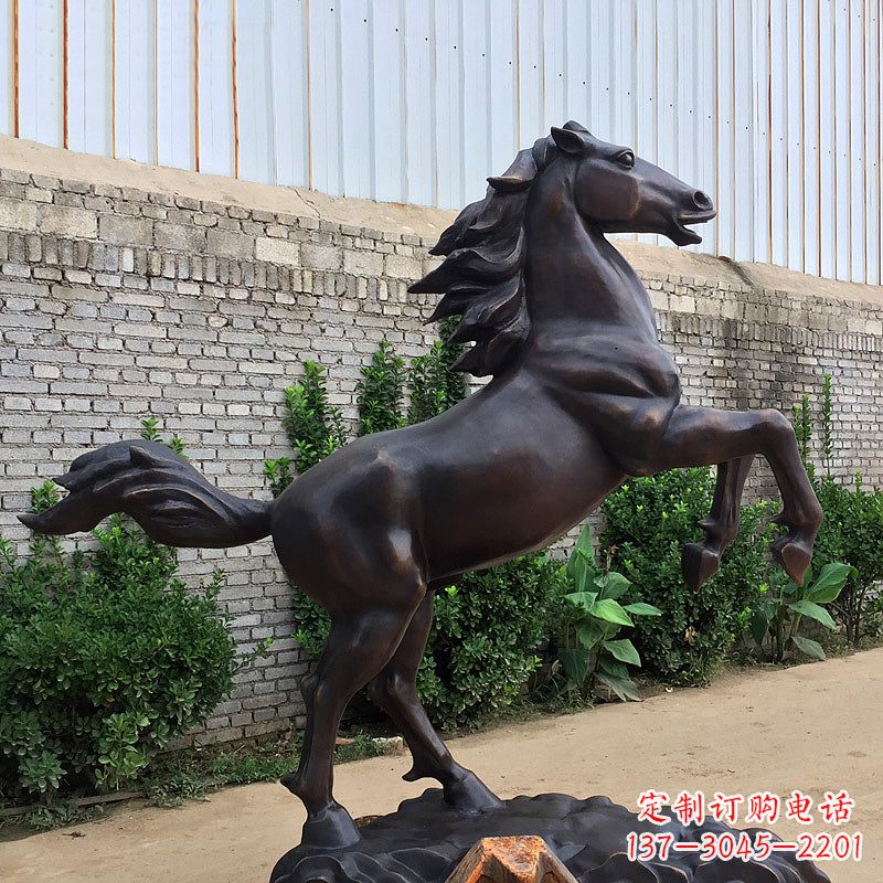 广西铸铜马儿雕塑