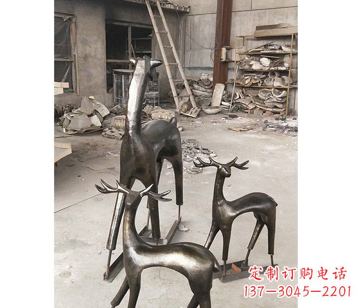广西铸铜梅花鹿动物铜雕摆件