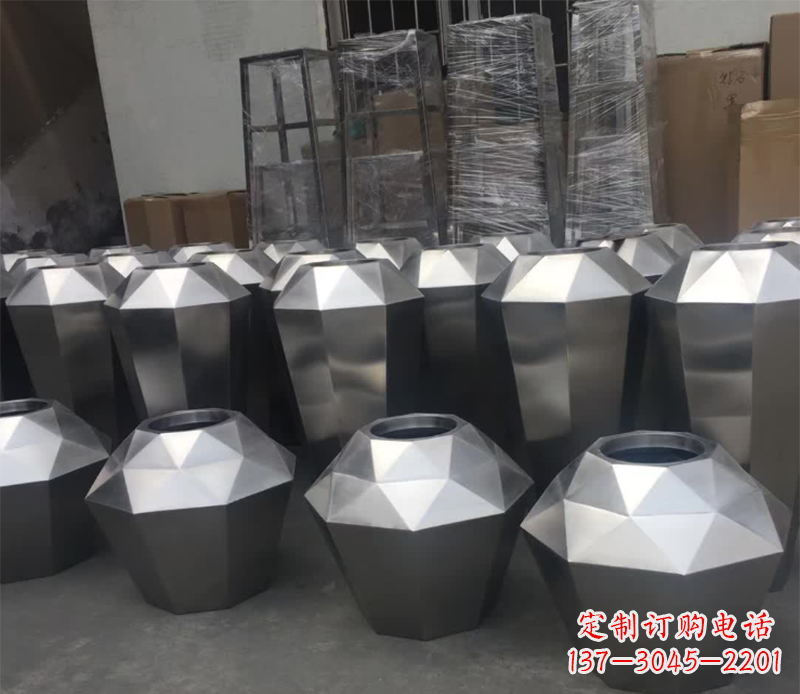 广西不锈钢组合花盆雕塑