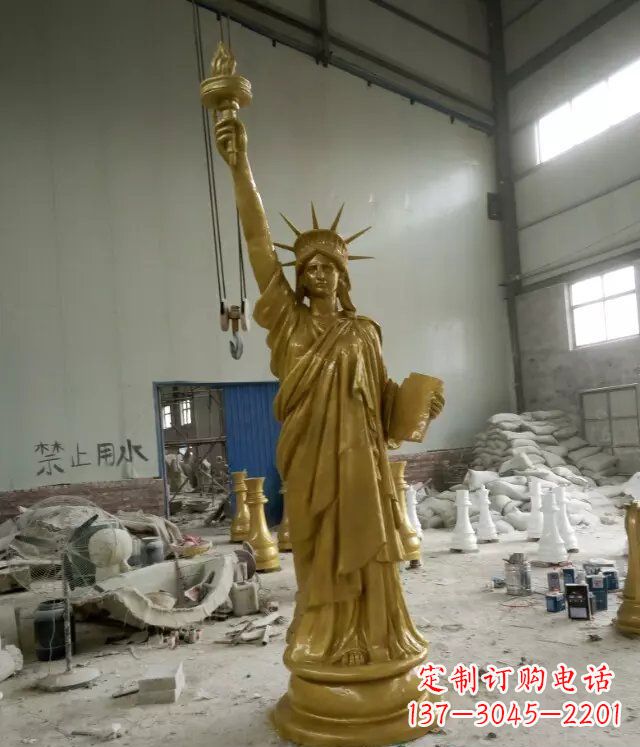 广西自由女神玻璃钢仿铜人物雕塑