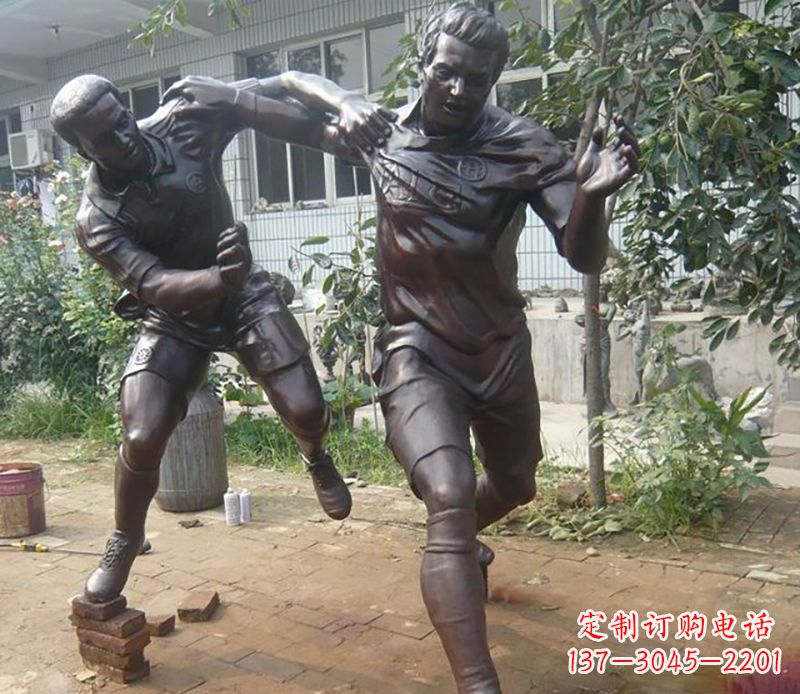 广西足球运动公园人物铜雕